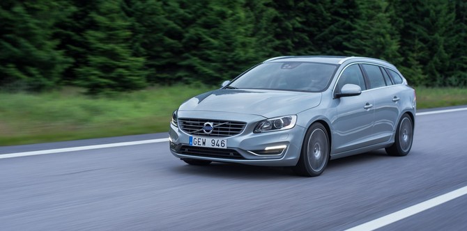 Volvo V60 D5 Summum Geartronic