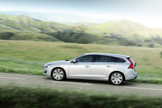 Volvo V60 D5