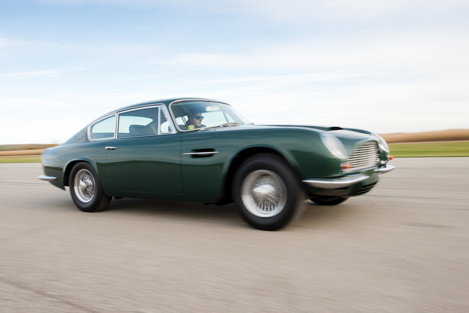 Aston Martin DB6 Vantage Mk II