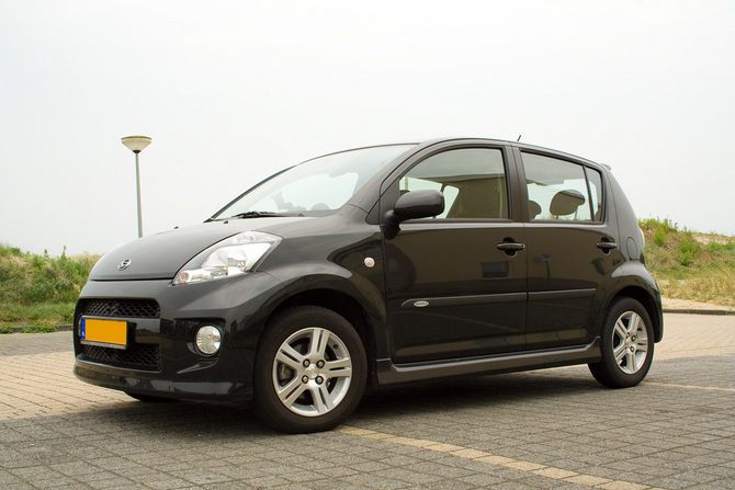 Daihatsu Sirion 1.0