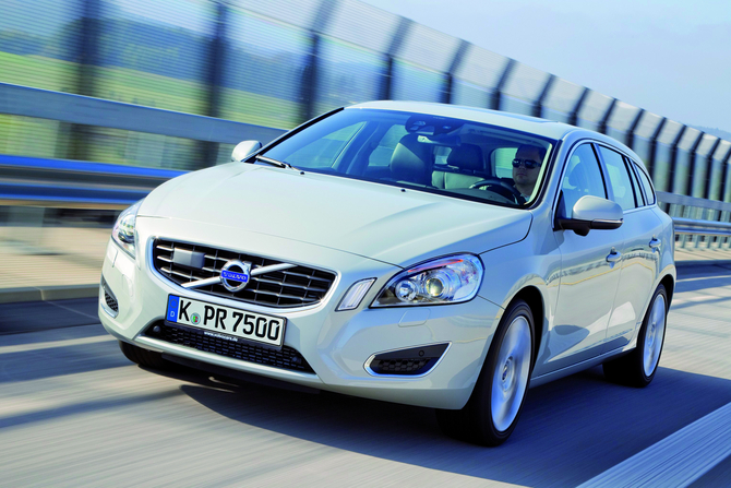 Volvo V60 T4 Kinetic Powershift