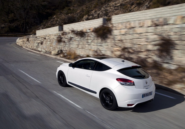 Renault Laguna Coupé 2.0 dCi FAP Monaco GP 4Control