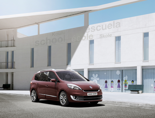 Renault Upgrades Scenic, Leguna and Megane for 2013