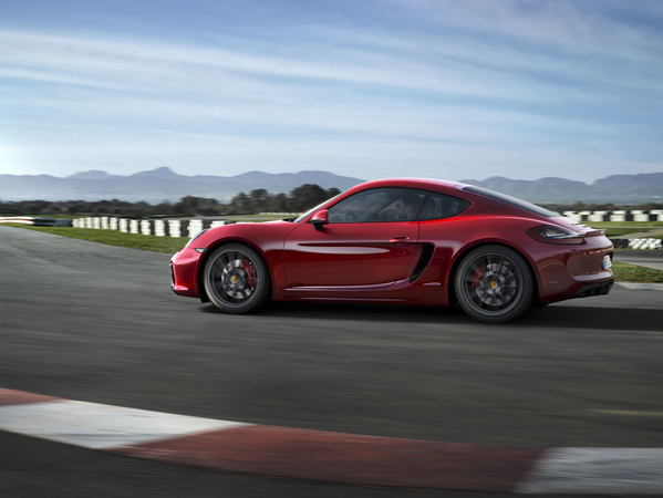 Neue Doppelspitze mit noch mehr Performance: Boxster GTS und Cayman GTS