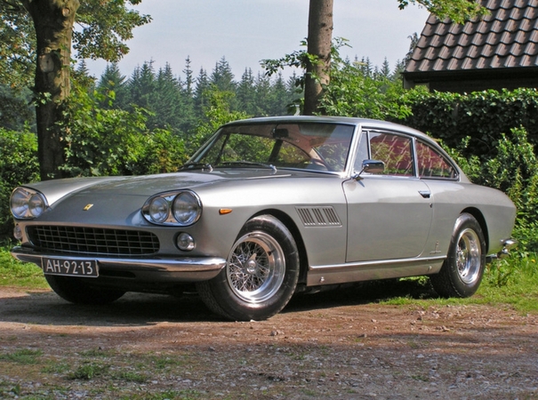 Ferrari 330 GT 2+2