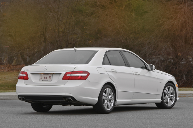 Mercedes-Benz E-Class E350 BlueTEC Sedan (USA)