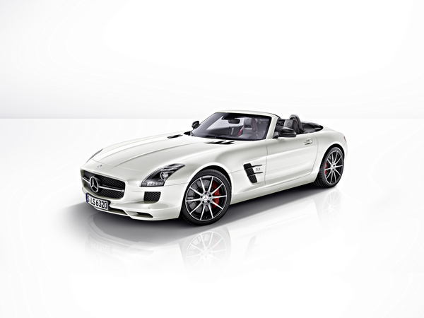 O novo SLS AMG GT estará disponível nas versões coupé e roadster