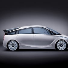 Toyota FT-Bh Shows Future of Light Weight, 49g/km B-Segment