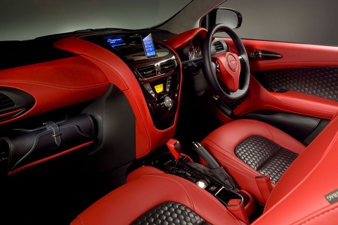 A Aston Martin oferece um interior produzido à mão ao Cygnet