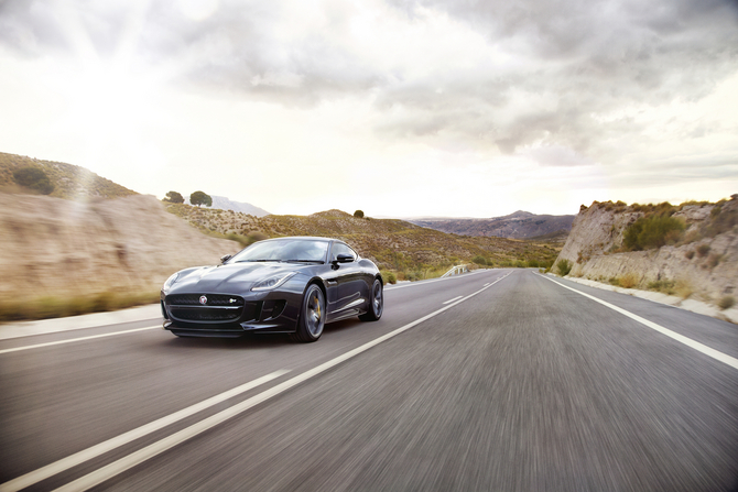 Jaguar F-Type R AWD Coupé