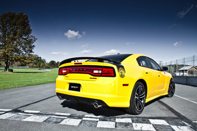 SRT Charger SRT8 Super Bee