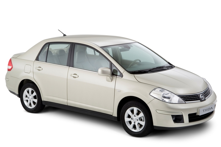 Nissan Tiida Saloon 1.8