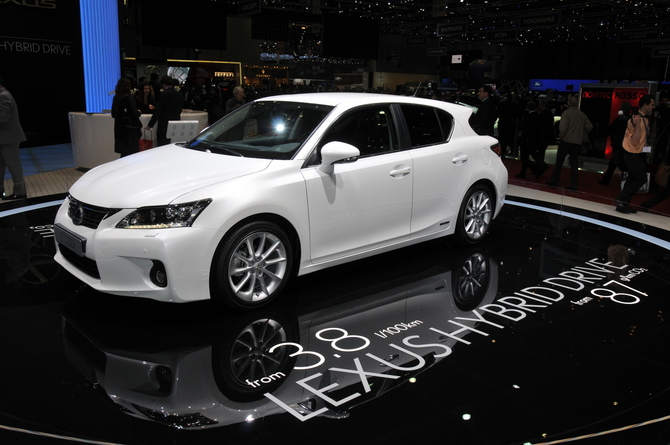 Lexus CT 200h