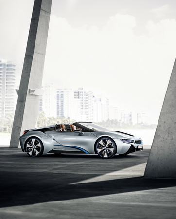 The problems seem to have been finally been overcome and BMW will launch the new i8 Spyder over the next 12 months