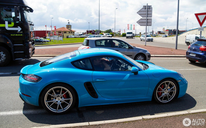 Porsche 718 Cayman S PDK