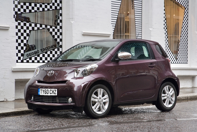 Toyota iQ2 1.0