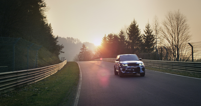 A Land Rover vai estrear no Goodwood Festival of Speed o veículo mais rápido e mais potente alguma vez fabricado pela marca