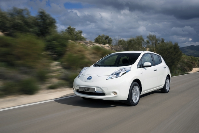 Nissan LEAF