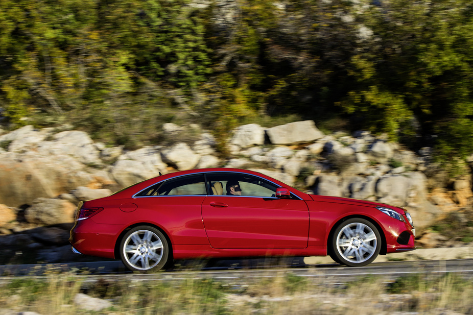 Mercedes-Benz E 220 CDI BlueEfficiency Auto