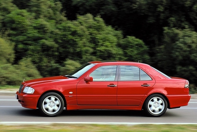 Mercedes-Benz C 220