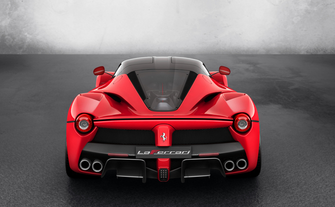 The LaFerrari features active aerodynamic elements under the car