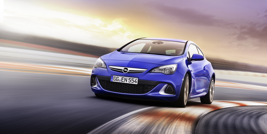 Opel Astra GTC 2.0 Turbo OPC 