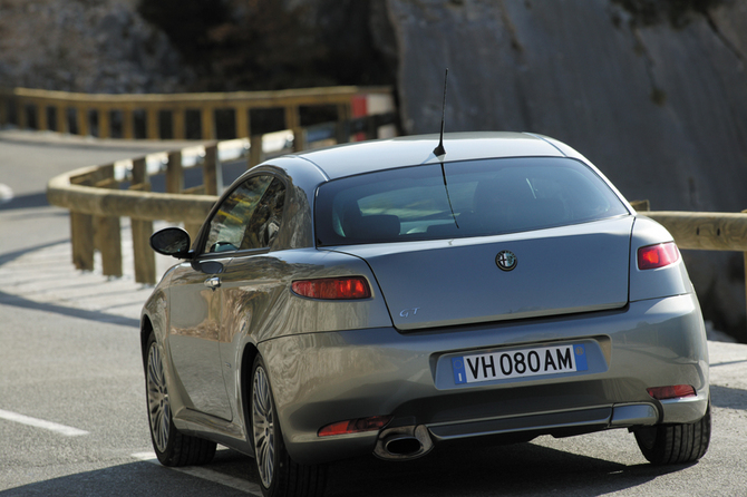 Alfa Romeo GT 1.8 Twin Spark 16V Distinctive