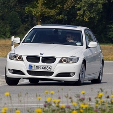 BMW 320d Navigation EfficientDynamic (E90) LCI