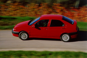 Alfa Romeo 146 ti