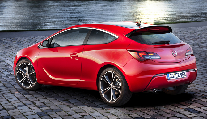 Opel Astra GTC BiTurbo CDTI