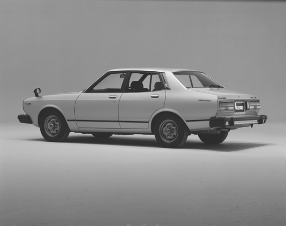 Nissan Bluebird Hardtop 2000G6-EF