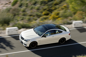 Mercedes-Benz C 63 AMG Coupé w/ Performance Package