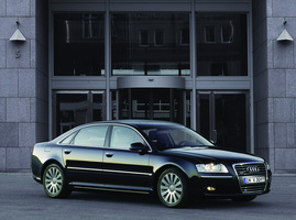 Audi A8 6.0 W12 quattro