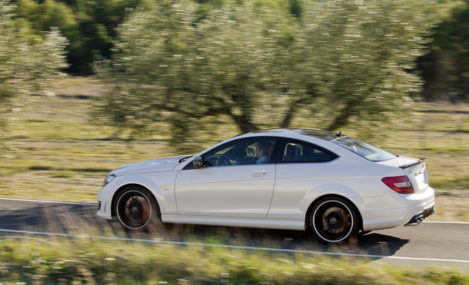 Mercedes-Benz C 63 AMG Coupé w/ Performance Package