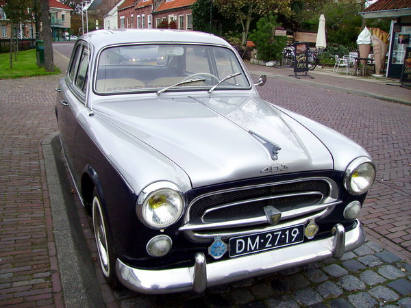 Peugeot 403