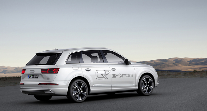 Audi Q7 e-tron quattro