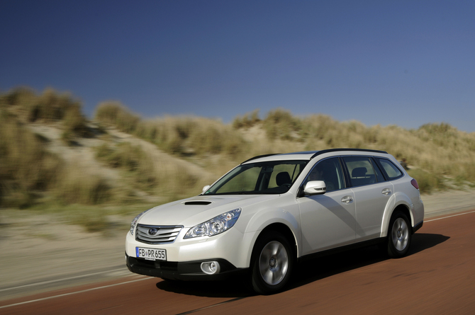 Subaru Outback 2.5i ecomatic Comfort Navigation Lineatronic