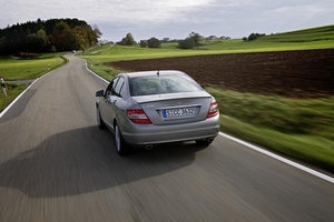 Mercedes-Benz C 350 CGI BlueEFFICIENCY