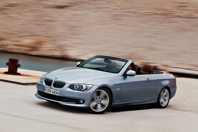 BMW 330i Cabrio (E93) LCI