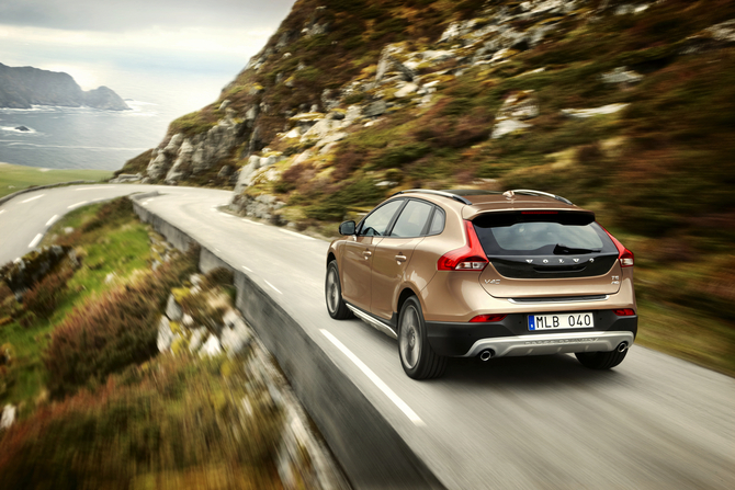 Volvo V40 D4 Summum CC Cross Country