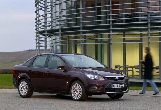 Ford Focus 2.0i Saloon Automatic