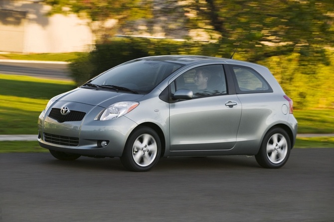 Toyota Yaris Liftback (US) Automatic