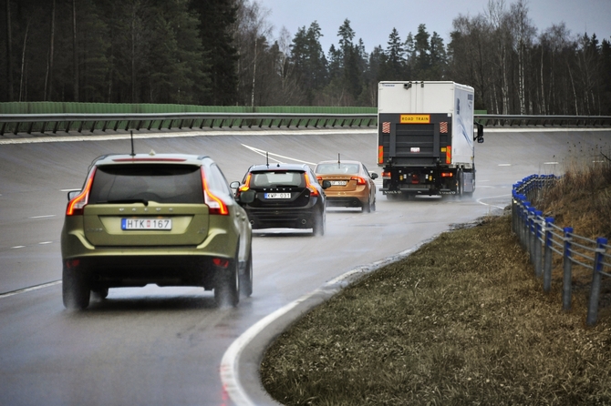 Volvo SARTRE Program Allows for Autonomous Vehicle Trains