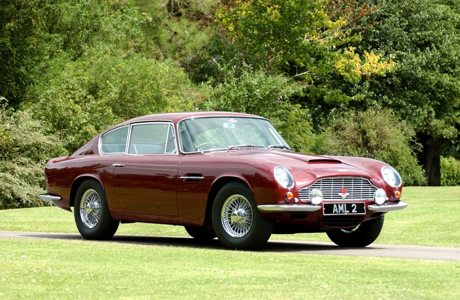 Aston Martin DB6 Vantage Mk II