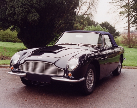 Aston Martin DB6 Volante