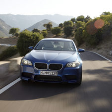 2012 BMW M5 Brings Ton of Tech to Super Saloon