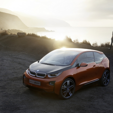 O BMW i3 Concept Coupé é mais baixo e mais largo que o i3