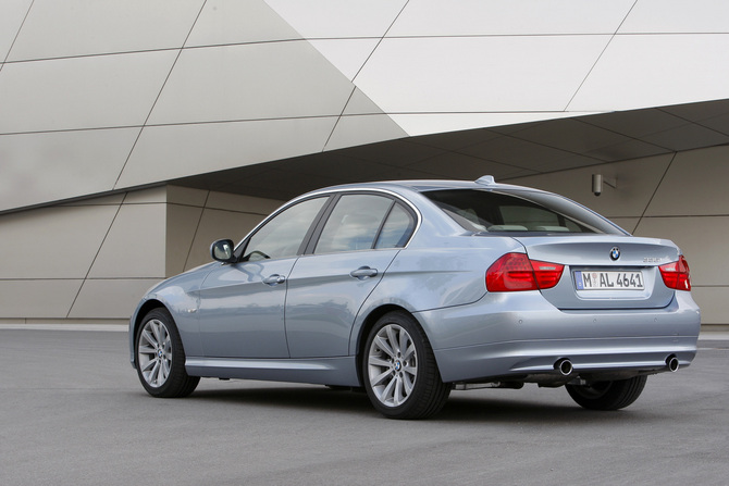 BMW 335i (E90) LCI