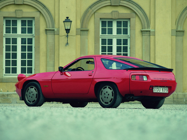 Porsche 928S