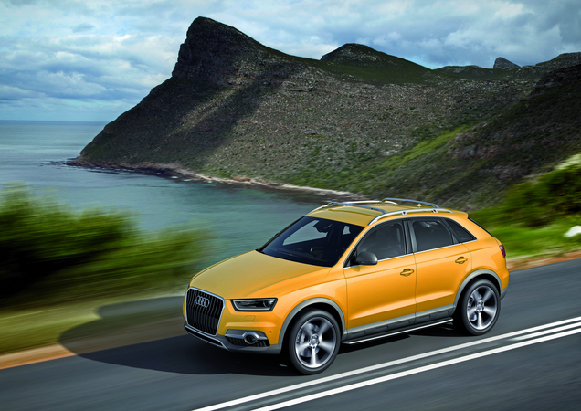 Audi Q3 Jinlong Yufeng Celebrates Golden Dragon in China